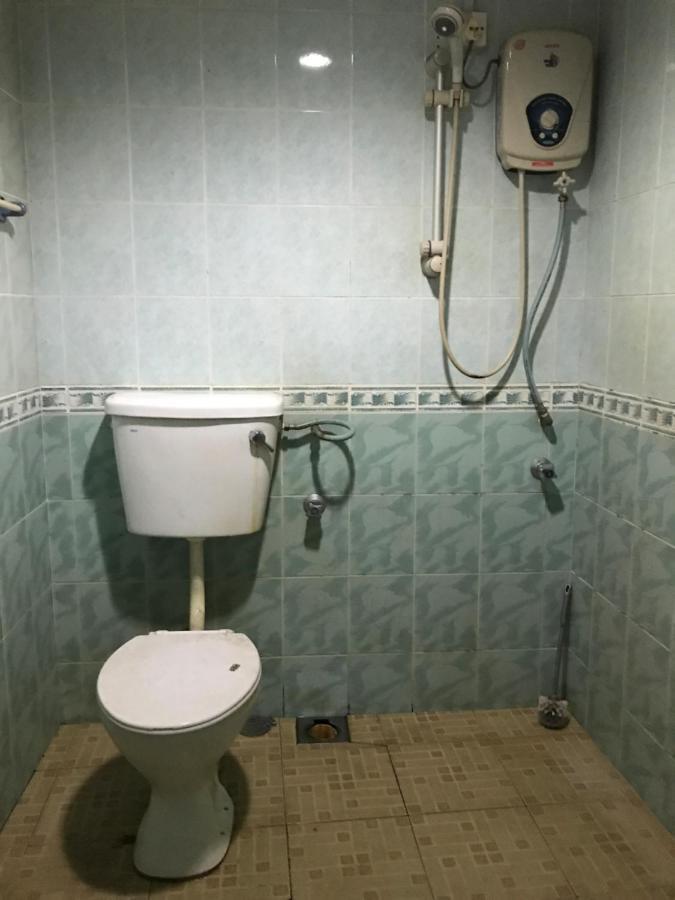 Yb House Hotel Kuantan Eksteriør billede
